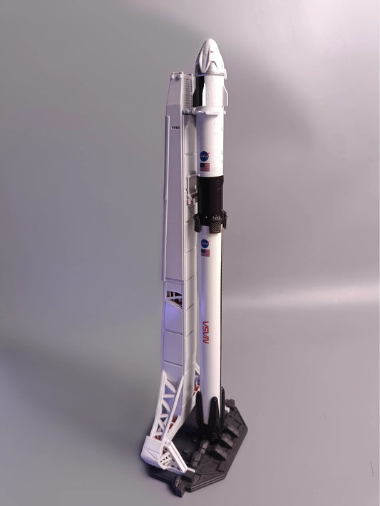 SpaceX Falcon 9 Crew Dragon 1:200 model (35 CM)