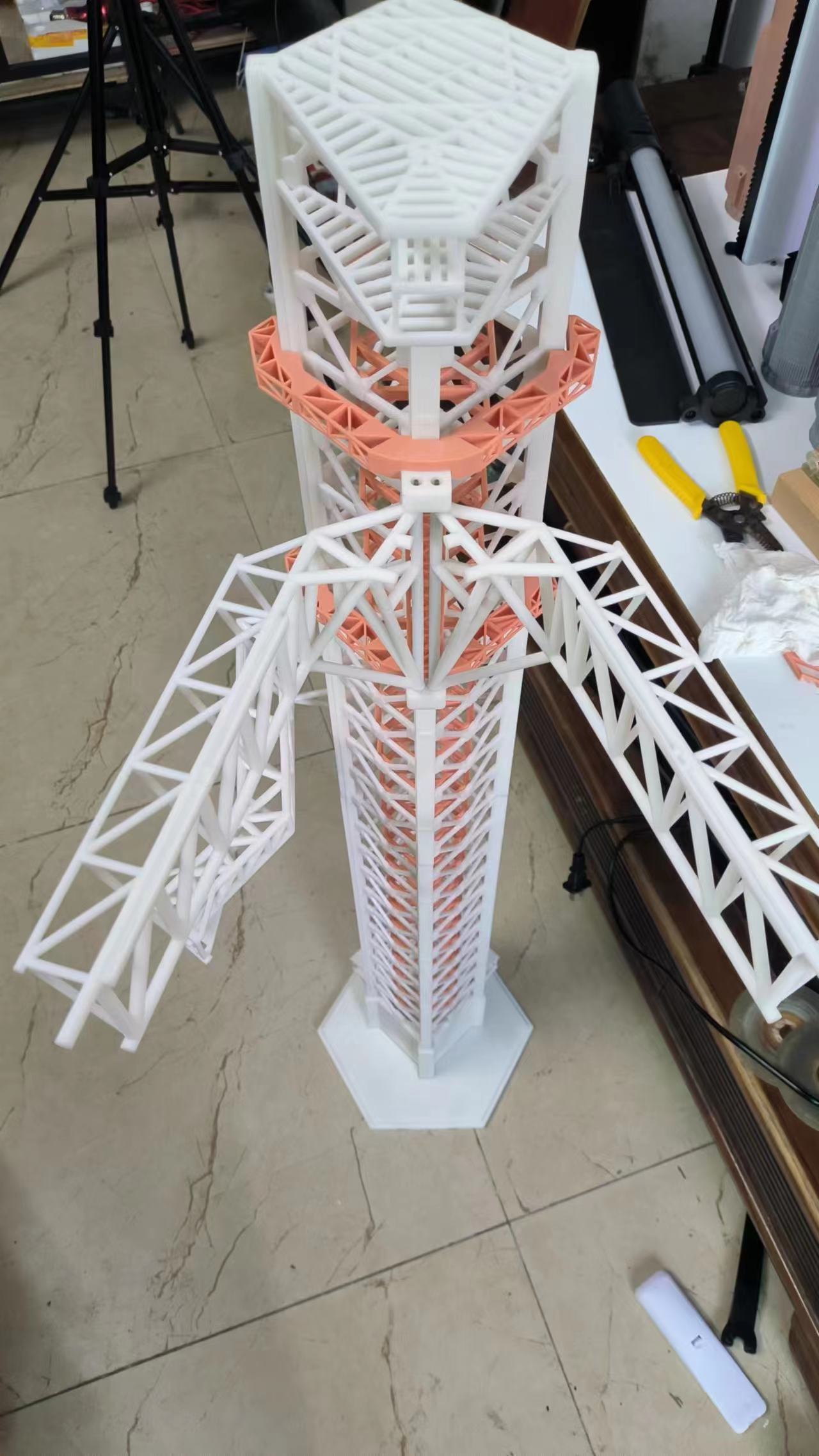 Starship service tower with Mechazilla